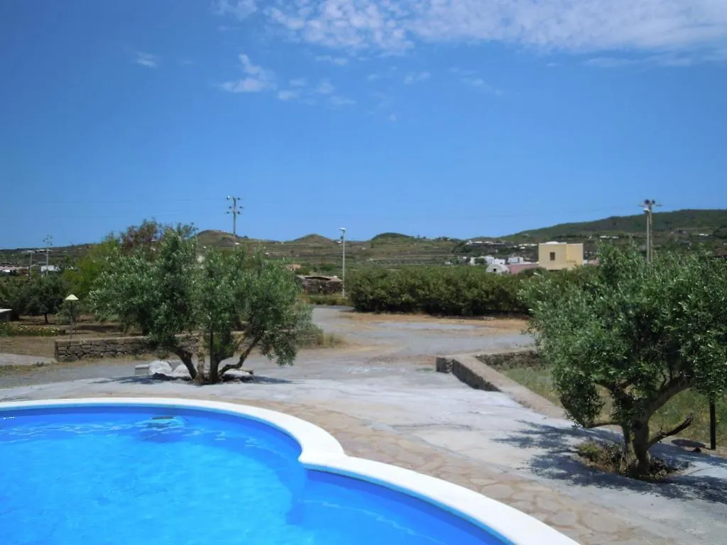 Residenza Degli Ulivi Pantelleria Island Country house